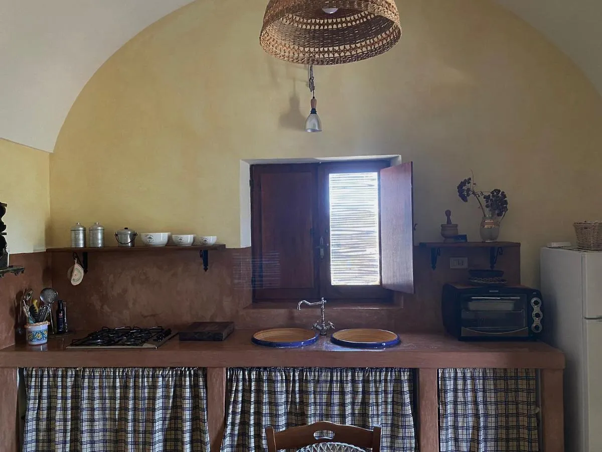 Dammusi Rekale Villa Scauri