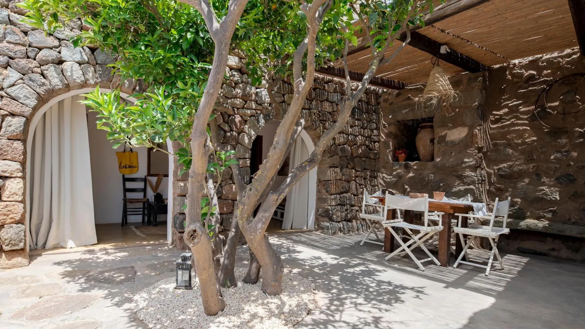 Casa vacanze Dammusi Rekale Villa Scauri