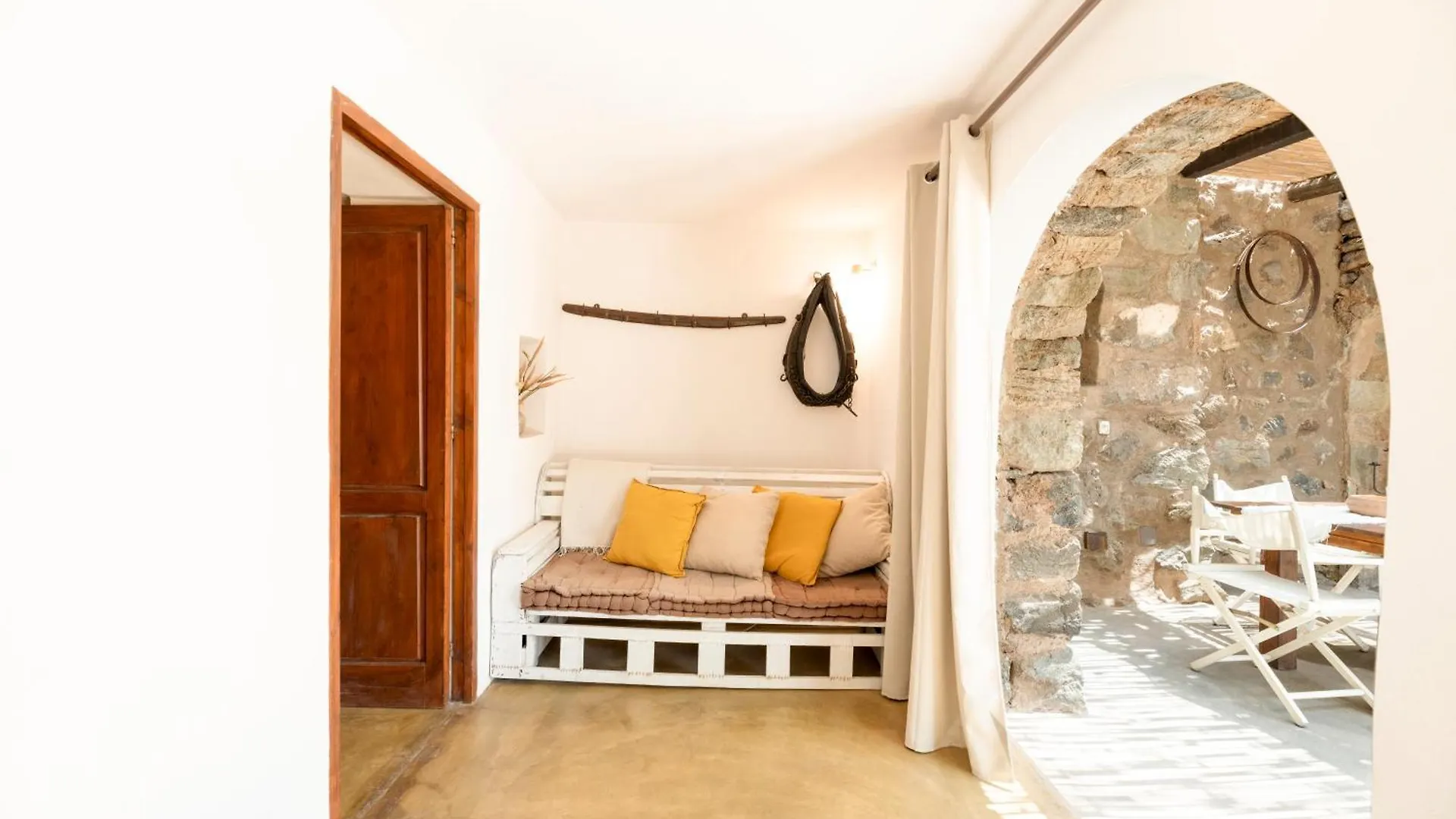 Dammusi Rekale Villa Scauri  Italy