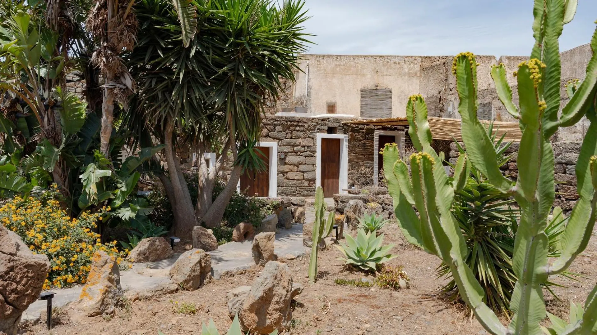 Casa vacanze Dammusi Rekale Villa Scauri
