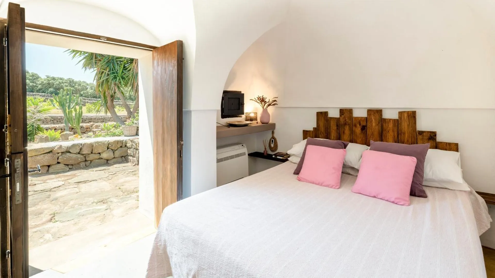 Casa vacanze Dammusi Rekale Villa Scauri