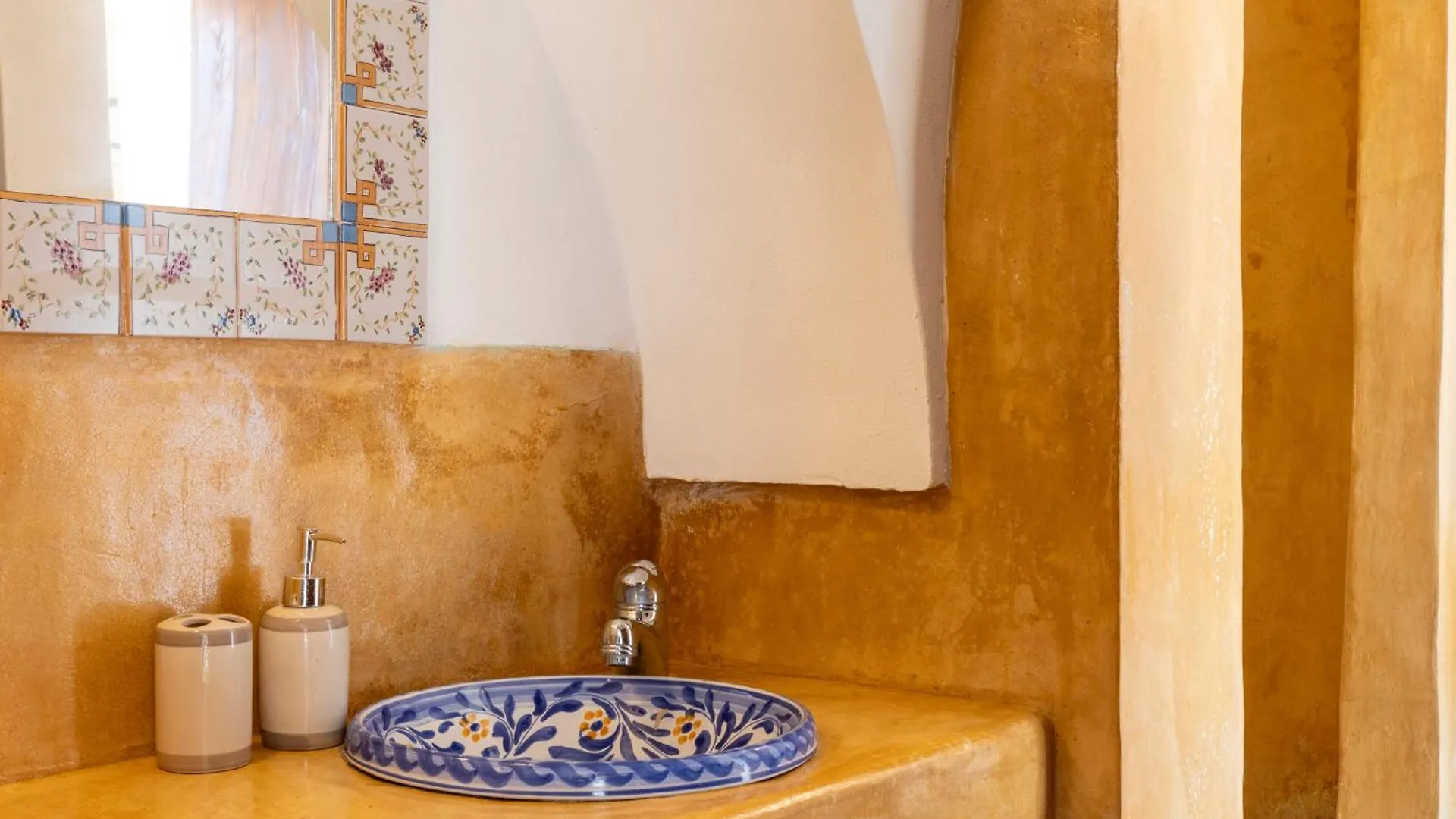 Dammusi Rekale Villa Scauri  0*, Scauri (Sicily)